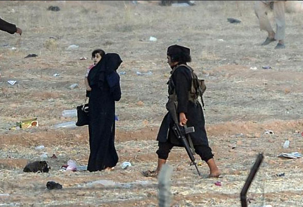 ИГИЛ загоняет людей обратно в Tal Abyad ?